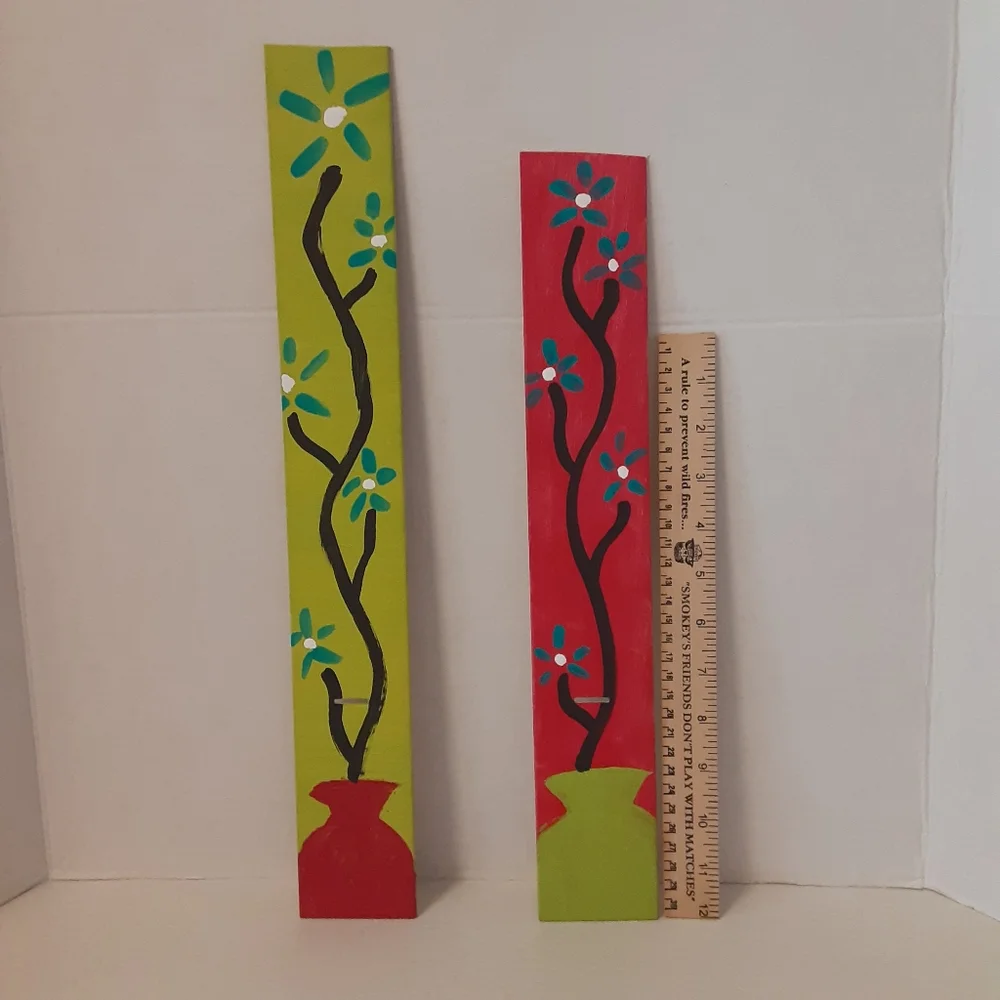HANDPAINTED VASE AND FLOWER SET
